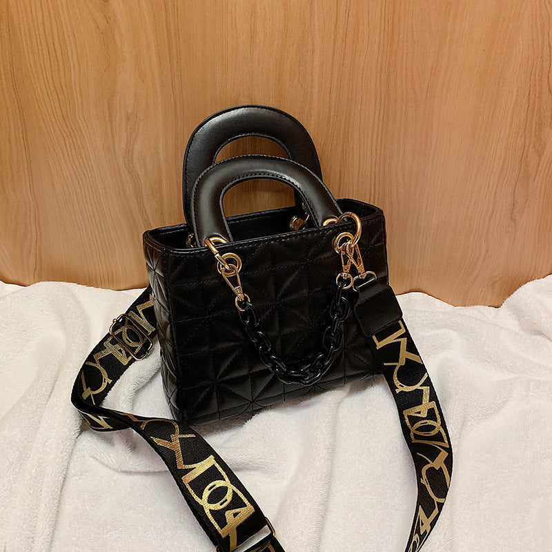 Chain to me 2 C.B - Purse-sway-ion.com