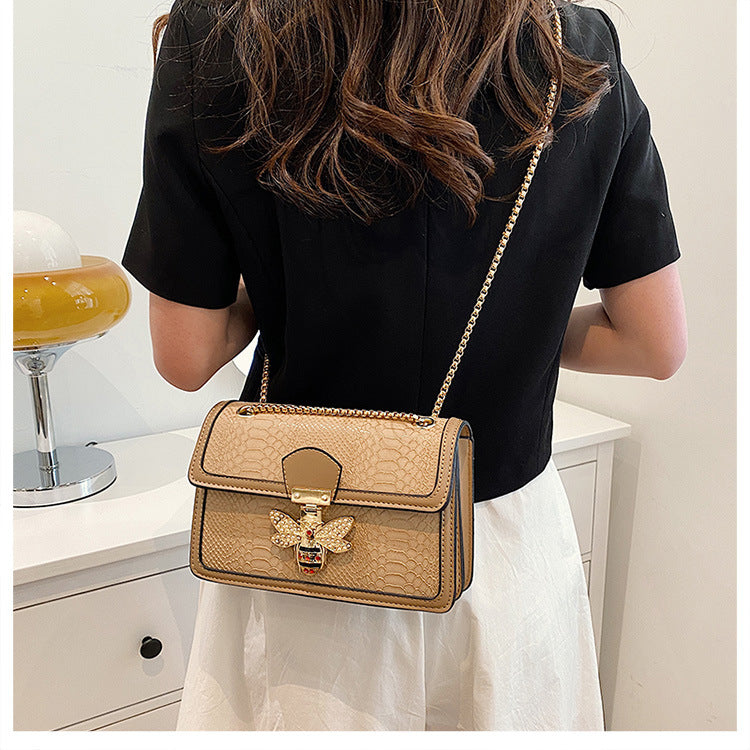 Stylish Chain Shoulder Trendy Retro Messenger Bag - Purse-sway-ion.com