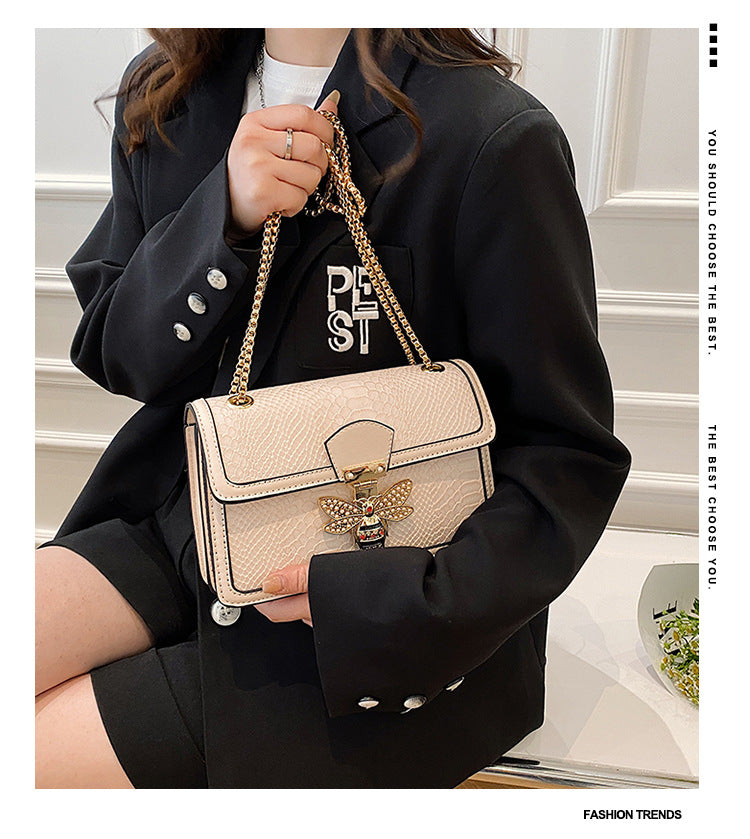 Stylish Chain Shoulder Trendy Retro Messenger Bag - Purse-sway-ion.com