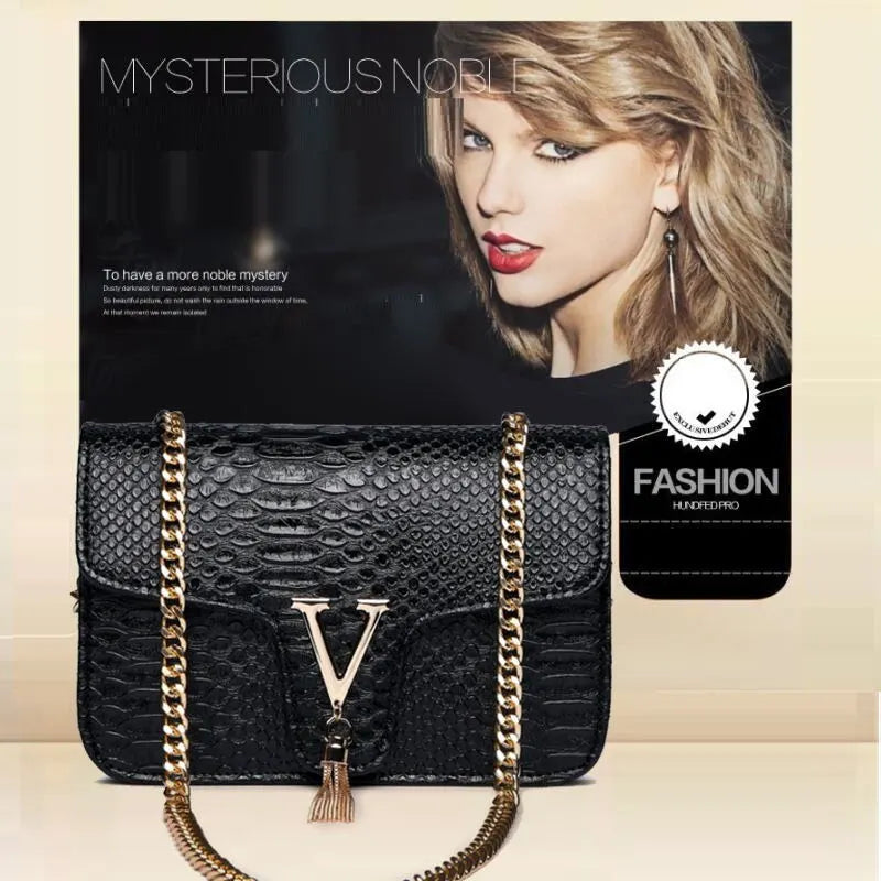 C.B. chain to me bag - Purse-sway-ion.com