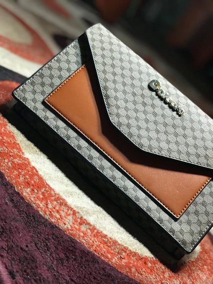 Signature Clutch H.B - Purse-sway-ion.com